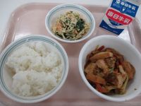 豚肉のみそ炒め　ごまネーズサラダ