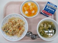 焼き飯　中華スープ　フルーツ白玉