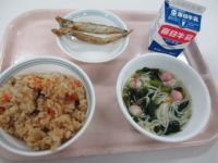 炊き込みご飯　そうめん汁　ししゃものから揚げ