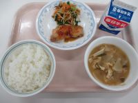 鶏の照り焼き　おかか和え　みそ汁
