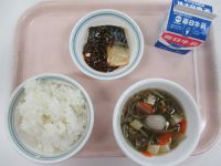 さばのピリから焼き　けんちん汁