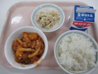 豚肉のケチャップ煮　大根のマヨサラダ