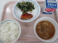 鶏の梅肉焼き　ごま和え　みそ汁