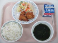 鶏のレモン揚げ　ポテトサラダ　わかめスープ