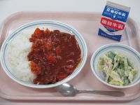 ハヤシライス　いんげんサラダ