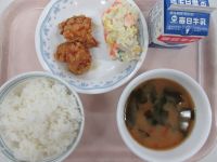 鶏肉のレモン揚げ　ポテトサラダ　みそ汁