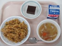 カレーピラフ　野菜スープ　ココア寒天