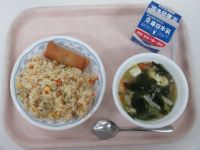 焼き飯　中華スープ　揚げ春巻