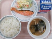 鮭の塩焼き　ポテトサラダ　みそ汁