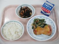 ご飯　鮭のマヨネーズ焼き　ごま和え　大豆の磯煮