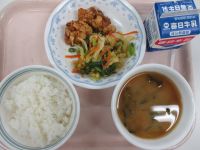 とりにくのレモン揚げ　おかか和え　みそ汁