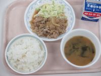 ぶたのしょうが焼き　みそ汁