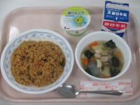 カレーピラフ　野菜スープ　青りんごゼリー