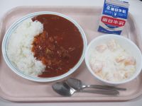 ハヤシライス　フルーツヨーグルト