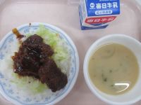 ソースカツ丼　みそ汁