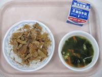 焼き肉どんぶり　わかめスープ
