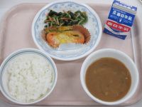 鮭のマヨネーズ焼き　ごま和え　みそ汁（５－１が考えました）