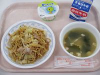 焼きそば　中華スープ　青りんごゼリー