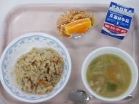 焼き飯　中華スープ　オレンジ