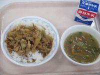 焼き肉どんぶり　春雨スープ