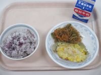 ゆかりご飯　ささみのホイル焼き　糸こんソテー