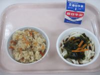 鶏ごぼうご飯　冷やしうどん