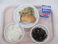 鮭のマヨネーズ焼き　いんげんのごま和え　ひじきの煮物