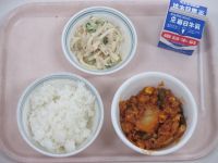 豚肉のケチャップ煮　大根のツナマヨ和え