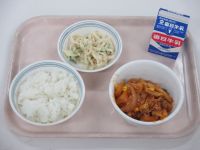 豚肉のケチャップ煮　大根のツナマヨ和え