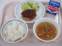 豆腐ハンバーグ　野菜スープ