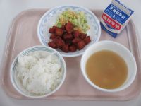 マグロのケチャップ煮　コールスローサラダ　みそ汁