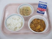 豆腐のカレー煮　切り干しのサラダ