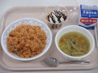 チキンライス　野菜スープ　パフェ