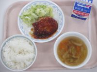 豆腐ハンバーグ　野菜スープ