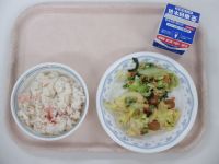 うめちりごはん　ウインナーのかき揚げ　ツナ和え