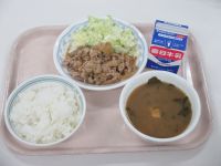 しょうが焼き　みそ汁