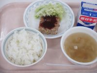 ミートローフ　ボイルきゃべつ　オニオンスープ