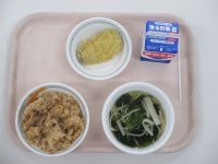 炊き込みご飯　さつま芋の天ぷら　すまし汁
