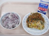 ゆかりご飯　ささみのホイル焼き　糸こんソテー