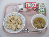 チキンピラフ　スパゲティスープ　クリスマスケーキ