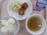 鶏肉のレモン揚げ　マカロニサラダ　野菜スープ