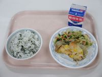 わかめご飯　ささみのホイル焼き　ツナ和え