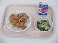 肉どんぶり　酢の物