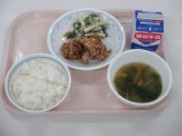 鶏肉のから揚げ　ポパイサラダ　わかめスープ