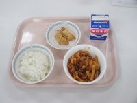 豚肉のケチャップ煮　揚げぎょうざ
