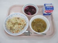 チキンピラフ　野菜スープ　ぶどうゼリー