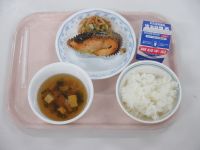 鮭のマヨネーズ焼き　梅おかか和え　すまし汁