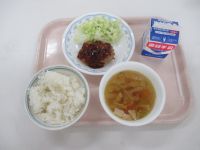 豆腐ハンバーグ　野菜スープ