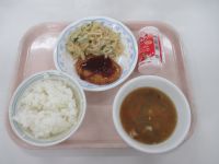 ハムカツ　春雨サラダ　豚汁