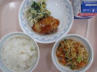 鶏肉の照り焼き　ツナサラダ　切り干しの煮物